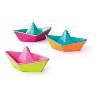 trois petits bateaux façon origami qui changent de couleur trois petits bateaux façon origami qui changent de couleur