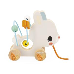 PETIT LAPIN AVEC UN BOULIER À FIL À PROMENER